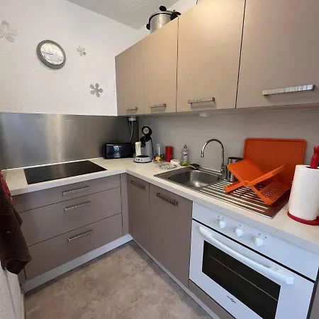 T2 + Cabine, 5 Couchages, A Proximite, Parking, A Port - Fr-1-81-591 Apartment Leucate